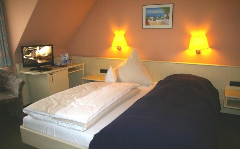 Zum Treuen Bartel Hotel Markgröningen Szoba fotó