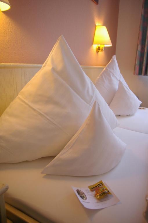 Zum Treuen Bartel Hotel Markgröningen Szoba fotó