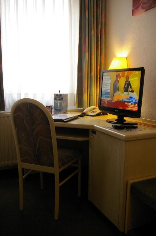 Zum Treuen Bartel Hotel Markgröningen Szoba fotó